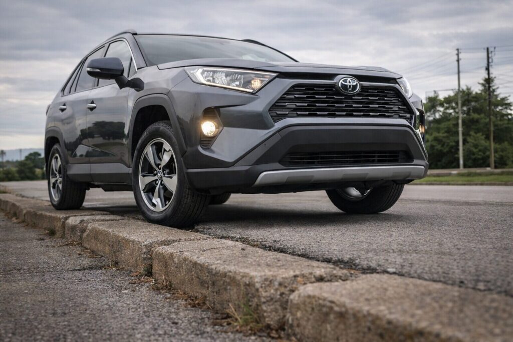 RAV4　SUVはなぜ乗り心地が悪いと感じやすいのか